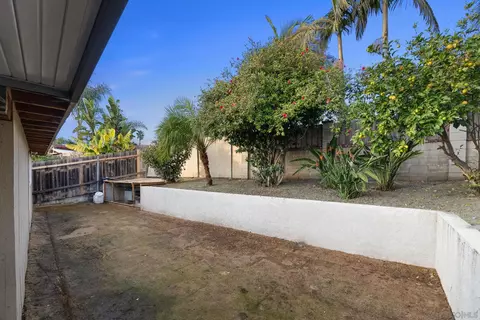269 Puffin Dr, Vista, CA 92083 photo 26
