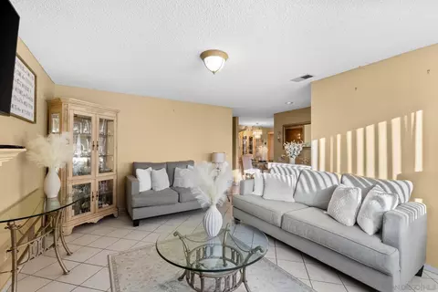 269 Puffin Dr, Vista, CA 92083 photo 10