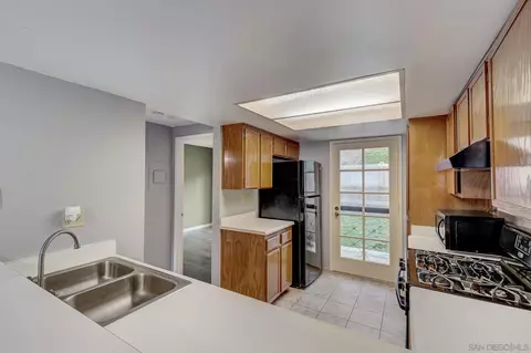 8765 Spring Canyon Dr, Spring Valley, CA 91977 photo 11