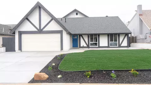 10048 Los Ranchitos Rd, Lakeside, CA 92040