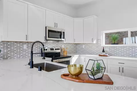 10022 Pandora Dr, La Mesa, CA 91941 photo 19