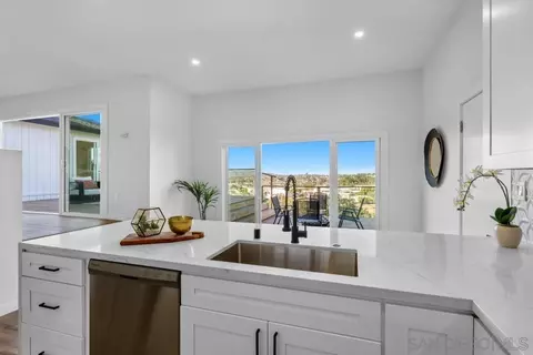 10022 Pandora Dr, La Mesa, CA 91941 photo 22