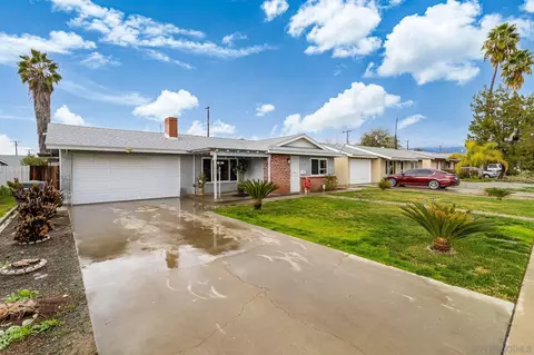 370 Jade Dr, Hemet, CA 92543 photo 2