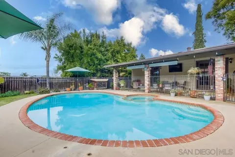 9262 Single Oak Dr, Lakeside, CA 92040