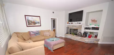 2136 Vintage Pl, Escondido, CA 92027 photo 4