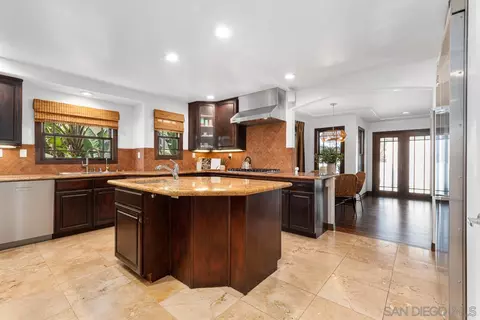 504 Rosemont St, La Jolla, CA 92037 photo 17