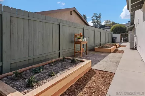 1611 James Dr, Carlsbad, CA 92008 photo 28