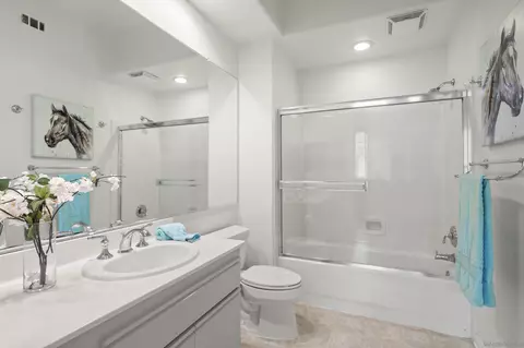 Bath - 4080 Front St #203, San Diego, CA 92103 photo 1 of 2
