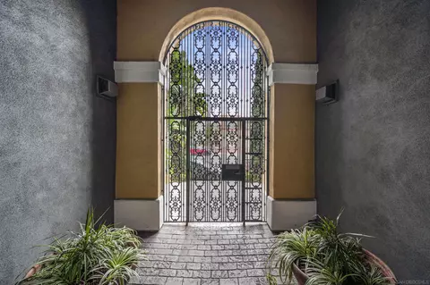 Entry Way - 4080 Front St #203, San Diego, CA 92103 photo 1 of 1
