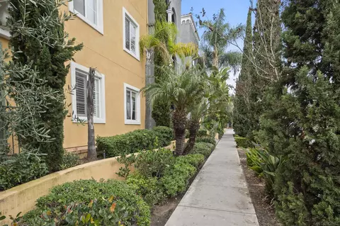 Exterior - 4080 Front St #203, San Diego, CA 92103 photo 7 of 9