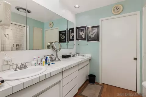 Bath - 213 Ocean View Ave, Del Mar, CA 92014 photo 1 of 3