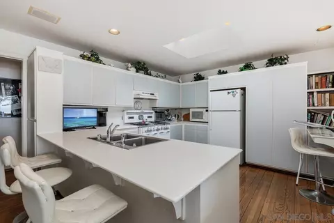 Kitchen - 213 Ocean View Ave, Del Mar, CA 92014 photo 1 of 3