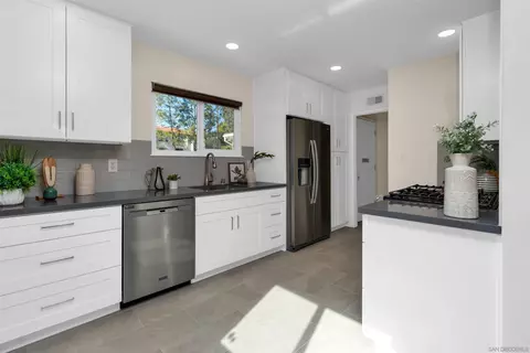 5685 Jackson Dr, La Mesa, CA 91942 photo 12