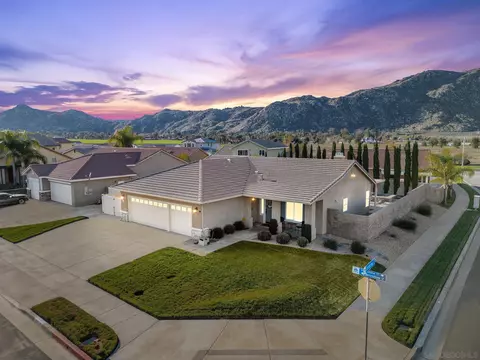 1295 Berylstone Dr, Hemet, CA 92545