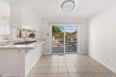 2010 Elevada St, Oceanside, CA 92054 photo 22