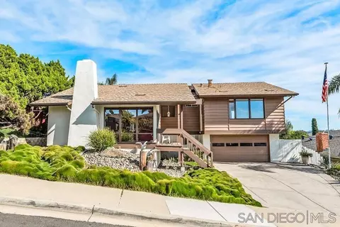 2010 Elevada St, Oceanside, CA 92054 photo 2
