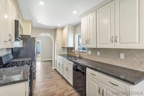 10205 Princess Marcie Dr, Santee, CA 92071 photo 8