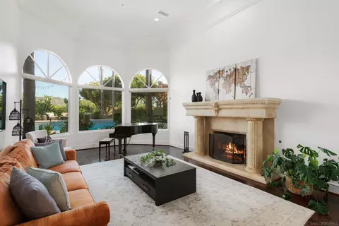 Living - 14953 Huntington Gate Dr, Poway, CA 92064 photo 6 of 7
