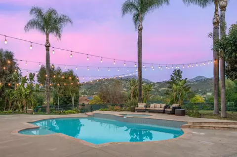 Exterior - 14953 Huntington Gate Dr, Poway, CA 92064 photo 6 of 19