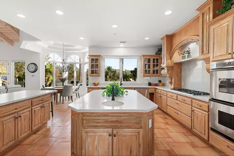 Kitchen - 14953 Huntington Gate Dr, Poway, CA 92064 photo 7 of 7