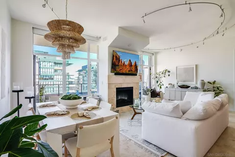 550 Front St #1903, San Diego, CA 92101