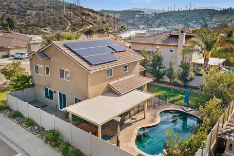 10168 Vista Laurel Pl, Lakeside, CA 92040