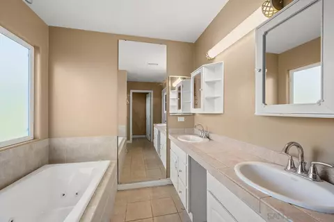 Bath - 9106 Inverness Rd, Santee, CA 92071 photo 3 of 5