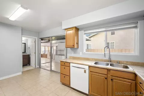 Kitchen - 9106 Inverness Rd, Santee, CA 92071 photo 4 of 9