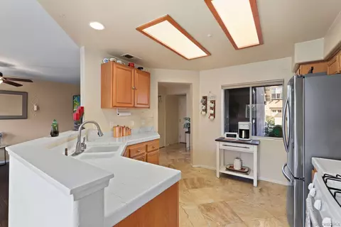 Kitchen - 395 Whispering Willow Dr #C, Santee, CA 92071 photo 3 of 4