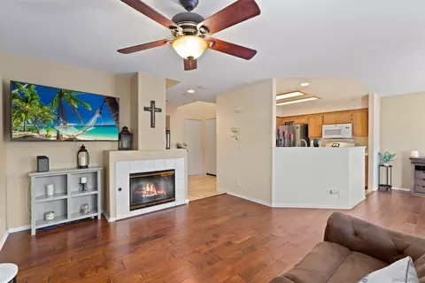 Living - 395 Whispering Willow Dr #C, Santee, CA 92071 photo 4 of 5