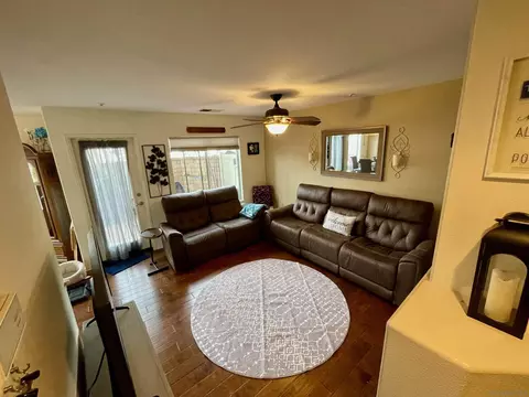 Living - 395 Whispering Willow Dr #C, Santee, CA 92071 photo 2 of 5