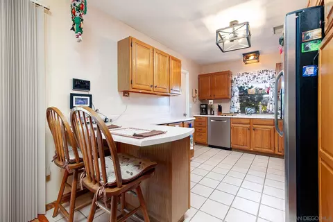 8884 Echo Dr, La Mesa, CA 91941 photo 8