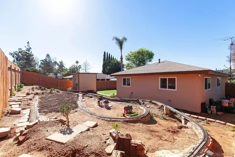 8884 Echo Dr, La Mesa, CA 91941 photo 27