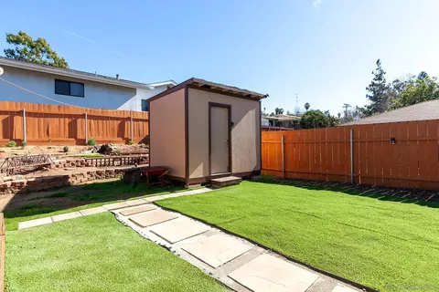 8884 Echo Dr, La Mesa, CA 91941 photo 22