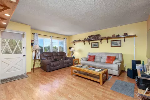 8884 Echo Dr, La Mesa, CA 91941 photo 4