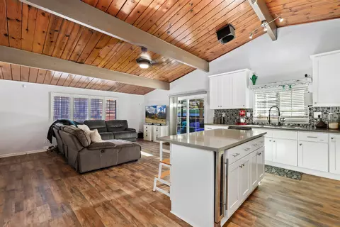 9181 Todos Santos Dr, Santee, CA 92071 photo 2