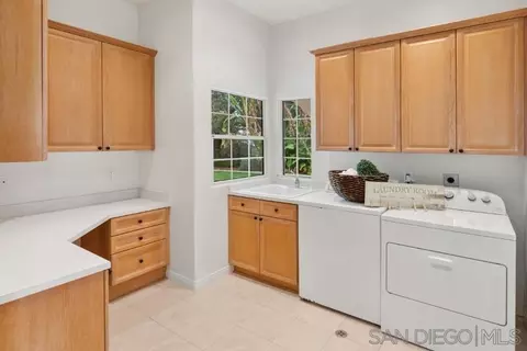 296 Royal Crest Ct, Escondido, CA 92025 photo 20