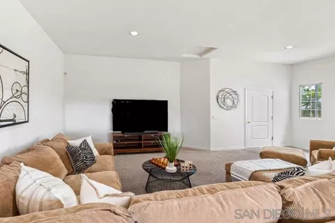 296 Royal Crest Ct, Escondido, CA 92025 photo 22
