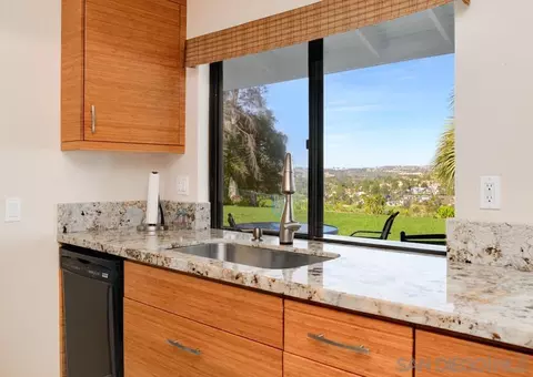 2418 Torrejon Pl, Carlsbad, CA 92009 photo 14