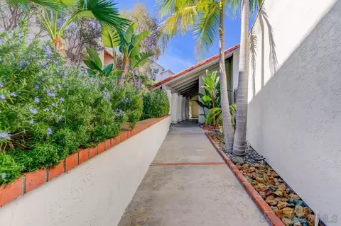 2418 Torrejon Pl, Carlsbad, CA 92009 photo 3