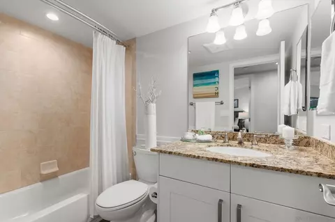 Bath - 1221 Parker Pl #21, San Diego, CA 92109 photo 5 of 6