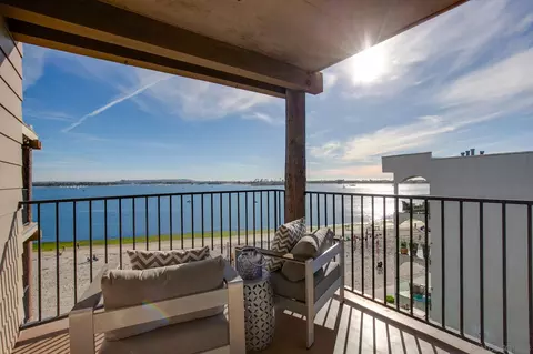 1221 Parker Pl #21, San Diego, CA 92109