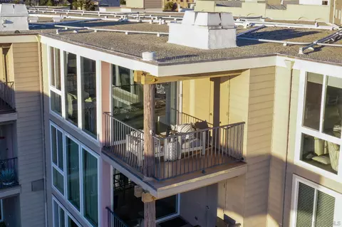 Exterior - 1221 Parker Pl #21, San Diego, CA 92109 photo 5 of 14