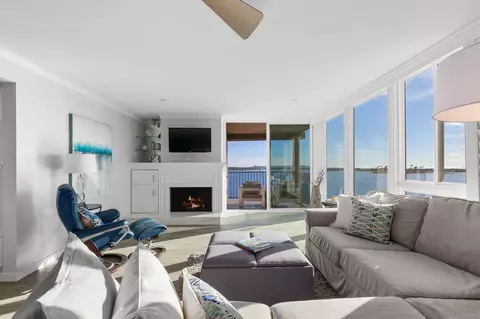 Living - 1221 Parker Pl #21, San Diego, CA 92109 photo 1 of 3