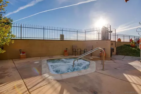 Exterior - 1221 Parker Pl #21, San Diego, CA 92109 photo 9 of 14