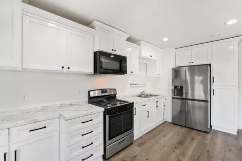 9104 Bubbling Wls, Lakeside, CA 92040 photo 12