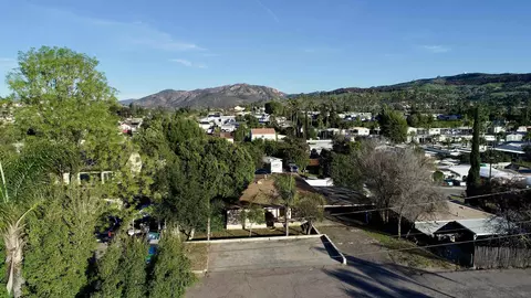 9104 Bubbling Wls, Lakeside, CA 92040 photo 38