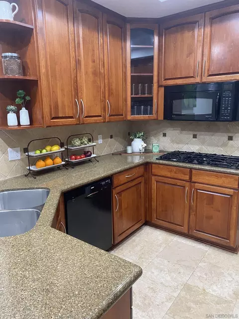 Undisclosed, Oceanside, CA 92056 photo 8