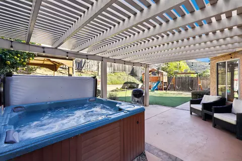 Exterior - 13575 Quiet Hills Dr, Poway, CA 92064 photo 5 of 6