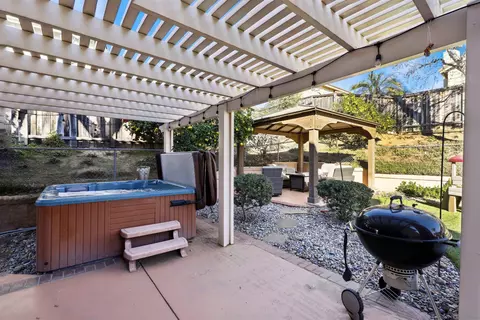 Exterior - 13575 Quiet Hills Dr, Poway, CA 92064 photo 4 of 6